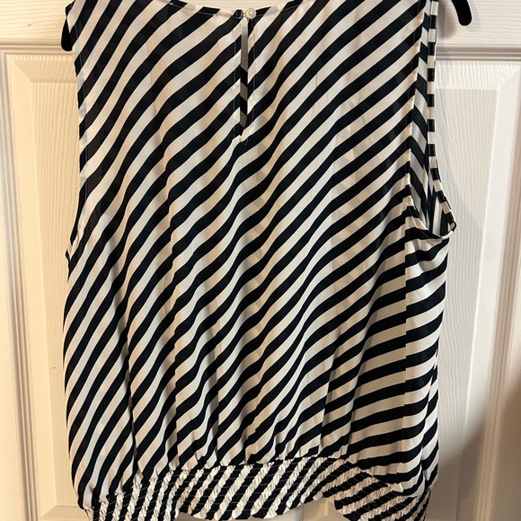 LOFT Diagonal Striped Sleeveless Blouse - Picture 4 of 5